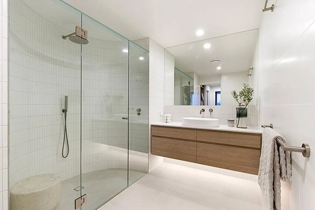 'Sunrise Luxury Beach Retreat, Easy Walk To Beach Sunrise Beach Apartment